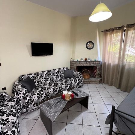 מרתיאס Village Apartment מראה חיצוני תמונה