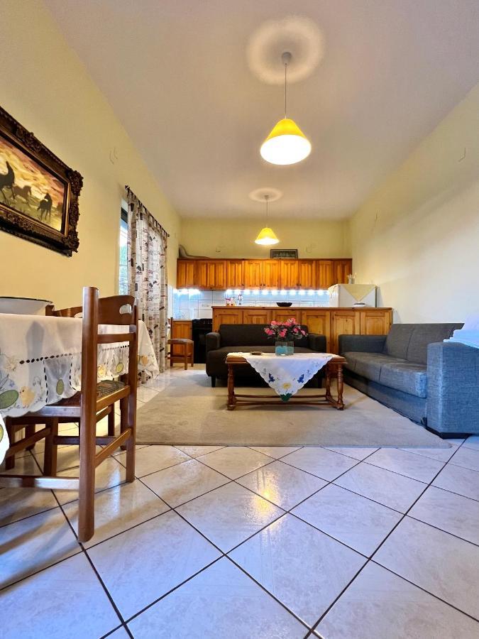 מרתיאס Village Apartment מראה חיצוני תמונה